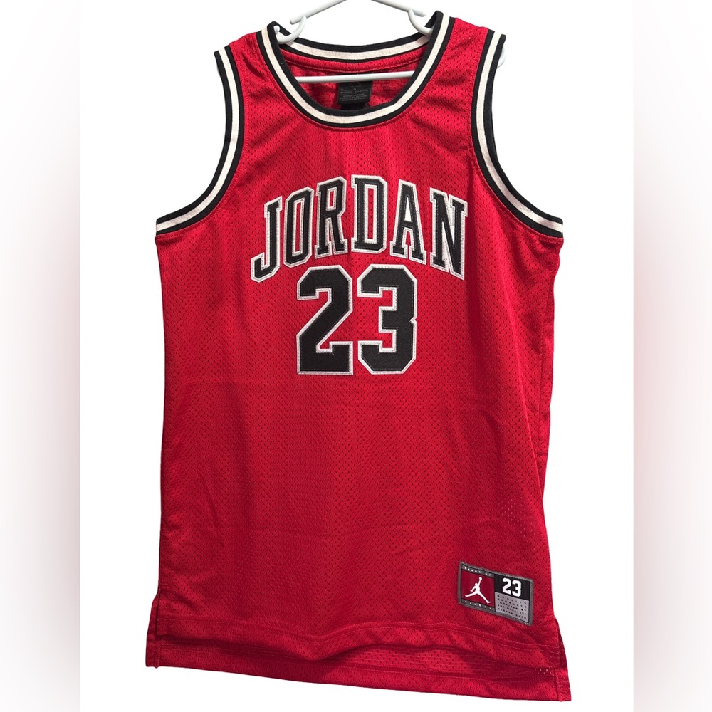 Jordan Kid’s Red &  Black Sleeveless 
Mesh Basketball Jersey Number 23 10-12 NWT
